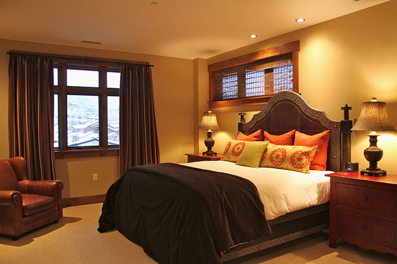 Bedding: duvet covers, coverlets and bed skirts,Working personally with individual clients and interior designers, we bring highly skilled craft