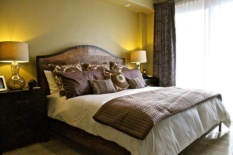 Bedding: duvet covers, coverlets and bed skirts,Working personally with individual clients and interior designers, we bring highly skilled craft